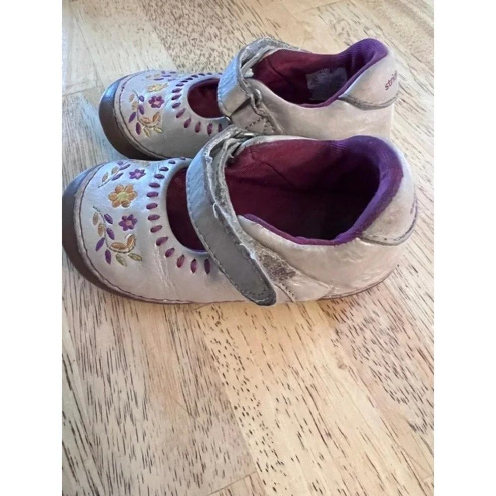 Stride Rite Mary Jane Kids 5 Silver Good Floral Embroidered Leather Shoes